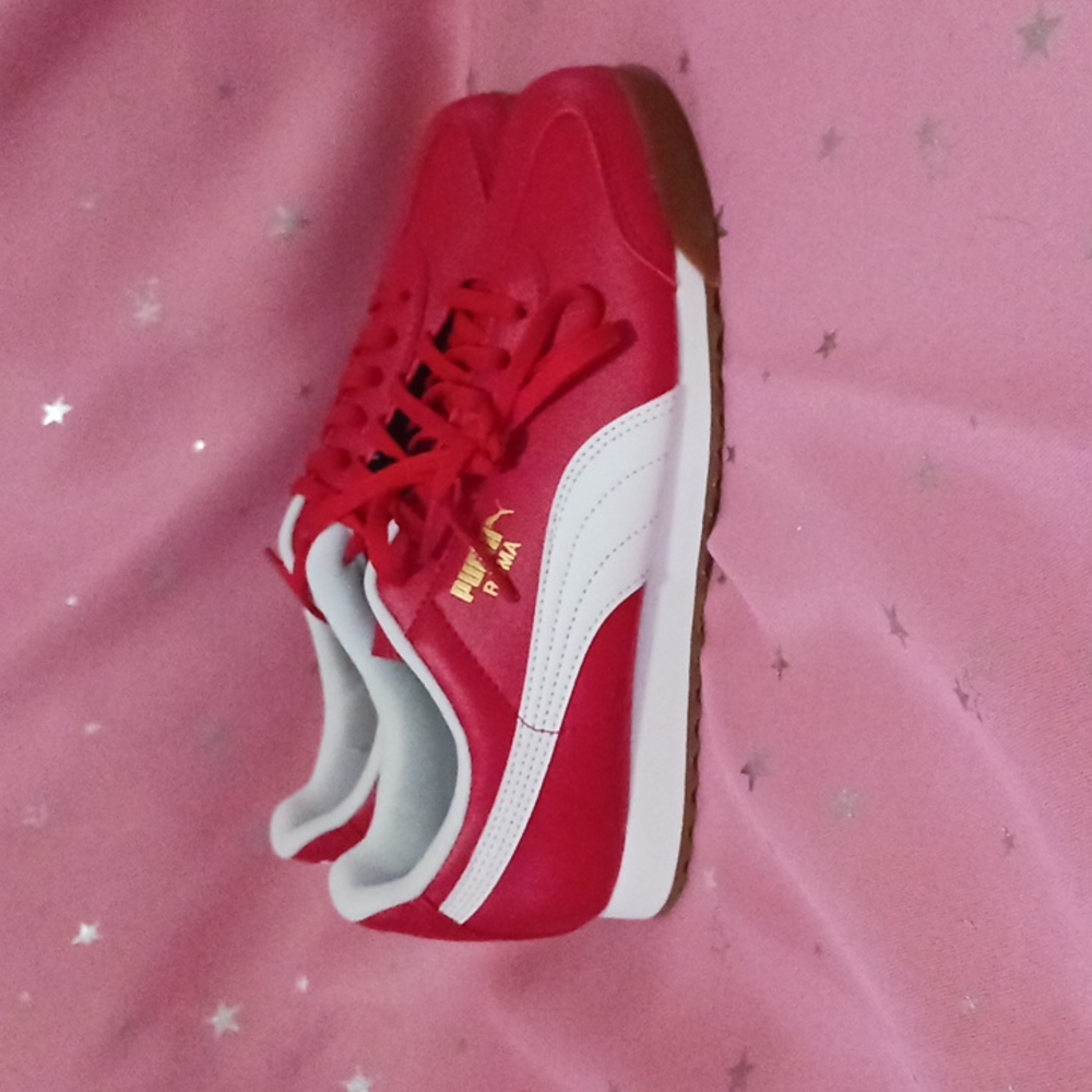 Puma Sneakers